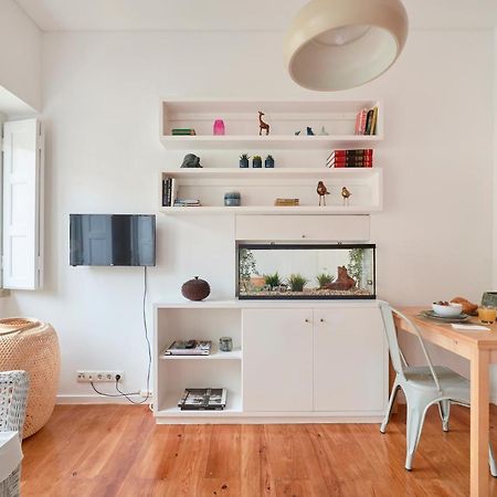 Sunny Renovated Apt With Ac, By Timecooler リスボン エクステリア 写真