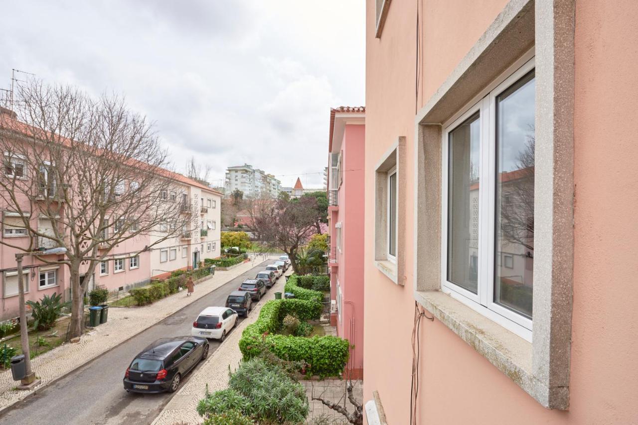 Sunny Renovated Apt With Ac, By Timecooler リスボン エクステリア 写真