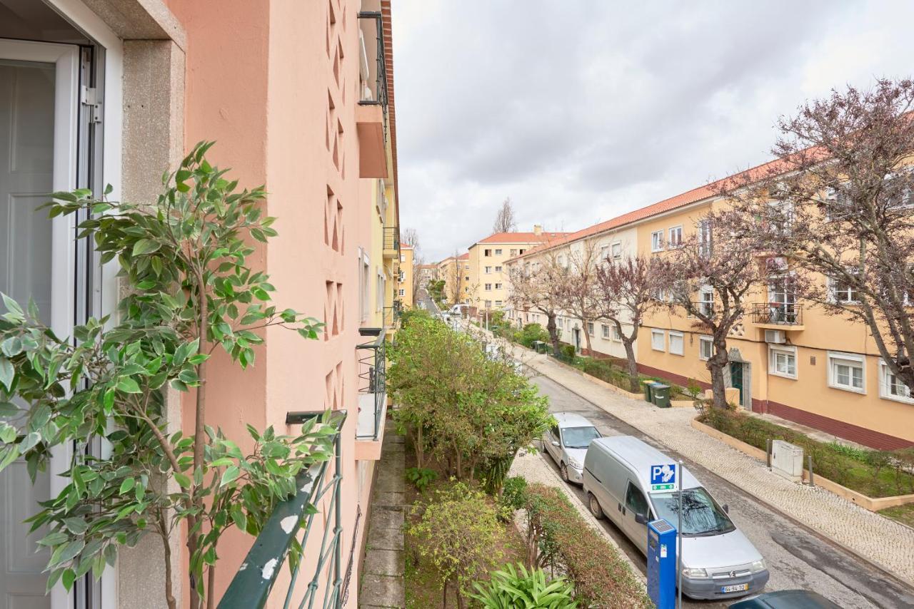 Sunny Renovated Apt With Ac, By Timecooler リスボン エクステリア 写真